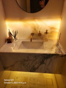 Design and implementation of hidden and solar lighting for bathrooms in Toronto
